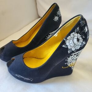 **** sold ***** Ed Hardy Shoes